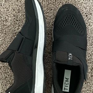 Tiem Cycling Shoes Sz 9.5 Women’s